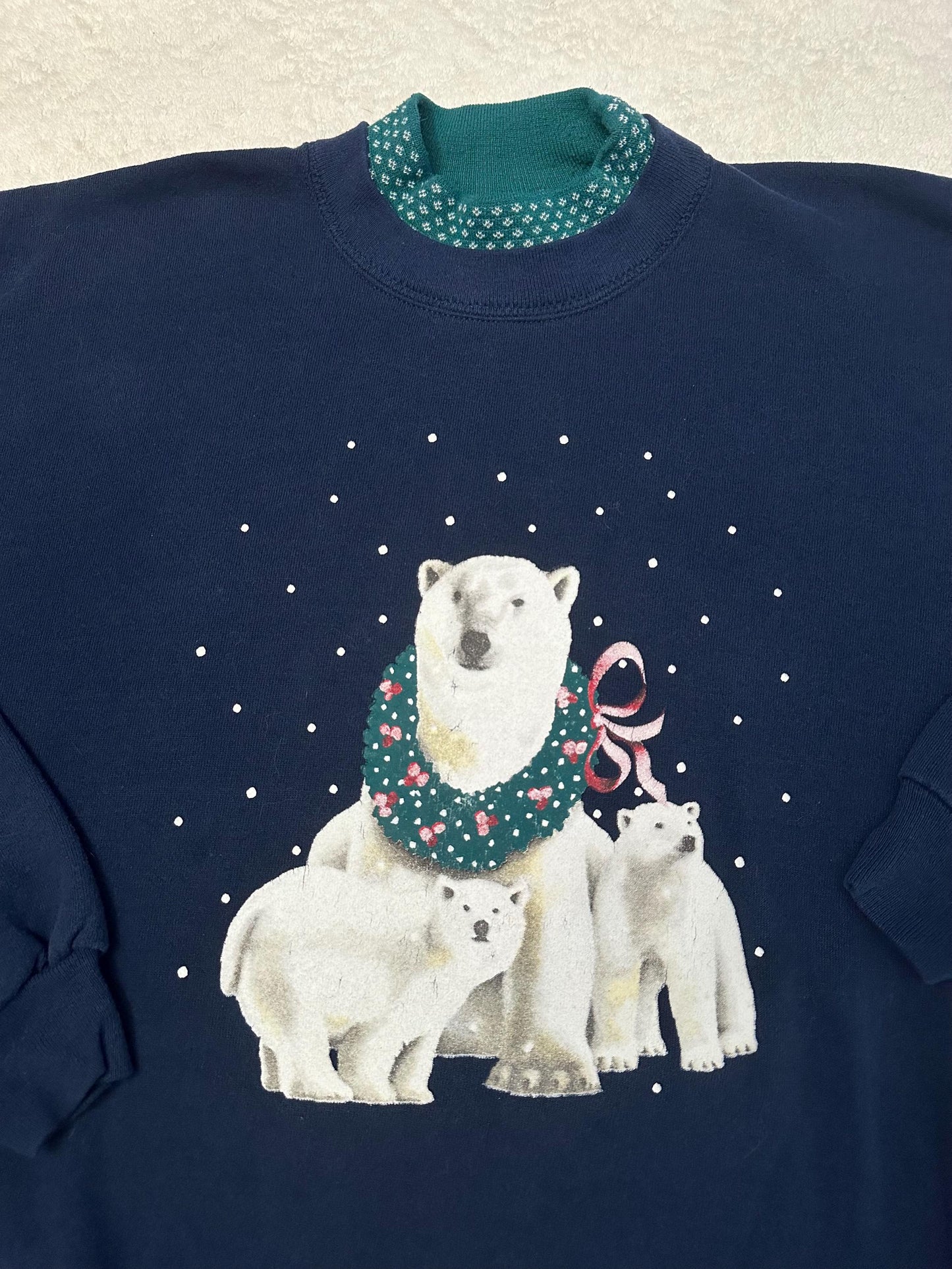 Vintage 1990s 90s Polar Bear Winter Wreath Snow Sweatshirt Womens XL Barely Worn Sweatshirt – Feel-Good Design · Must-Have Style