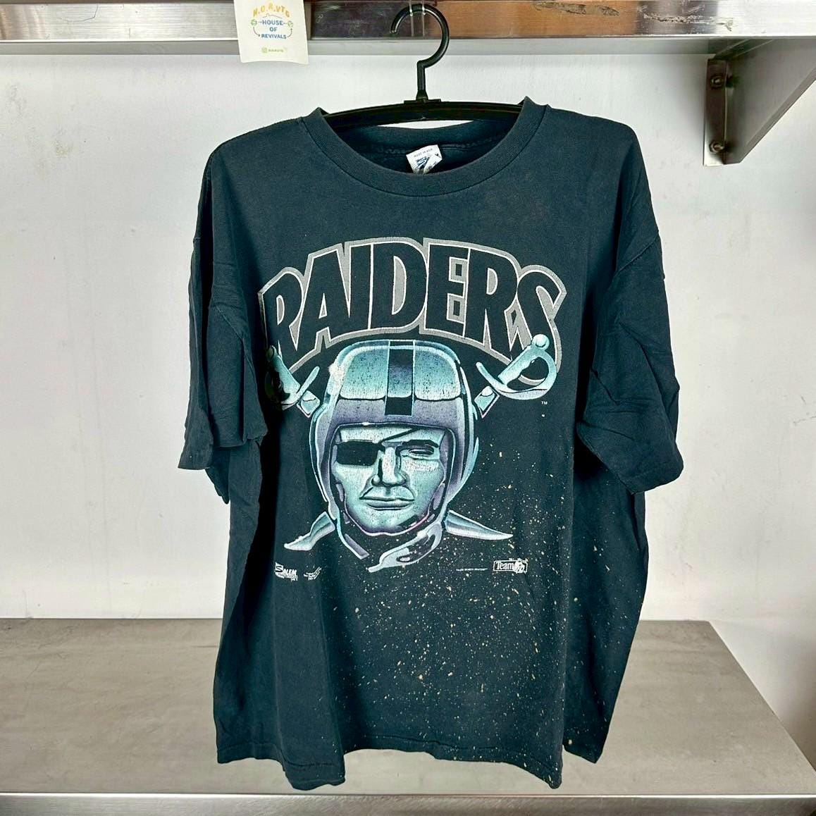 Vintage 1992 Los Angeles Raiders Salem Sportswear NFL XL single stitch T shirt Raiders Tshirt Vintage NFL Tshirt Vintage Football Tshirt Graphic Tee – Aesthetic Look · Perfect For Daily Wear