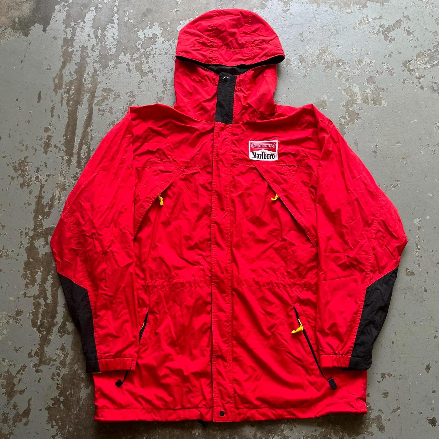 Vintage 90s Marlboro Cigarettes Windbreaker Parka Jacket Graphic Tee – Soft Feel · High-Quality Print