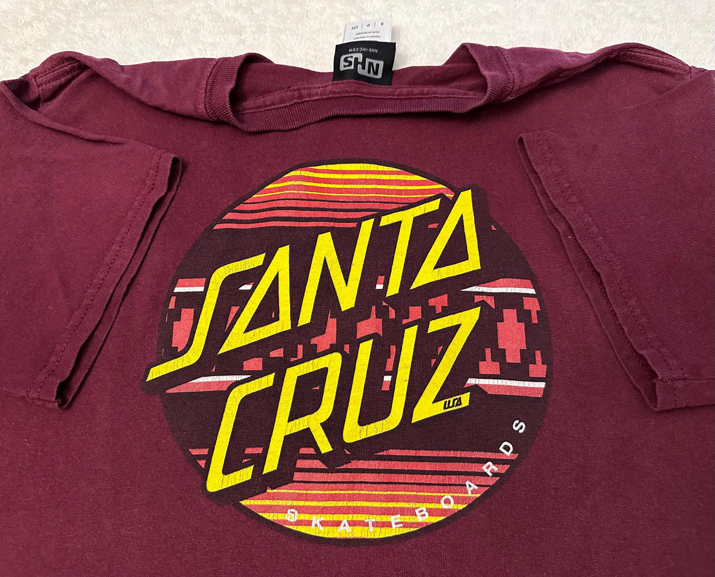 Vintage 2000s Y2K Santa Cruz Skateboard Red Dot Skater Streetwear NHS T Shirt S Graphic Tee – Bold Style · Must-Have Style