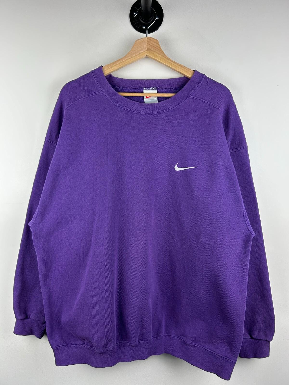 Vintage 90s Nike Mini Swoosh Purple Crewneck Size L Graphic Tee – Soft Feel · Must-Have Style