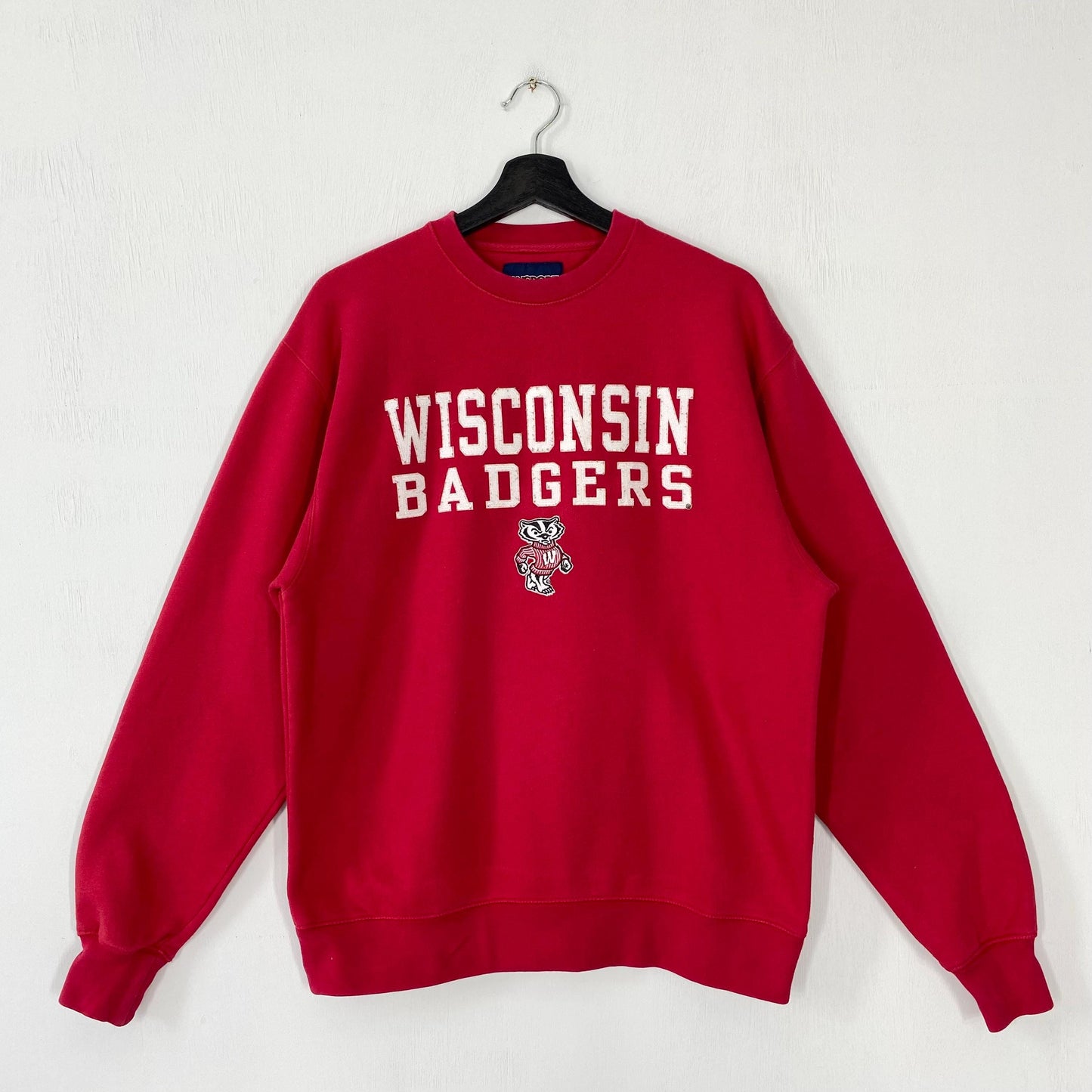 Vintage University Wisconsin Sweatshirt Wisconsin Crewneck Wisconsin Sweater Pullover Wisconsin Badgers Patch Logo Red Medium Sweatshirt – Cozy Vibes · Perfect For Daily Wear
